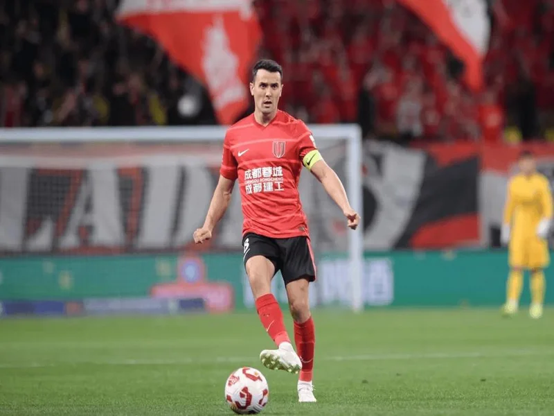 周定洋:很遗憾今天没能带回3分,但向所有人展现了成都精神