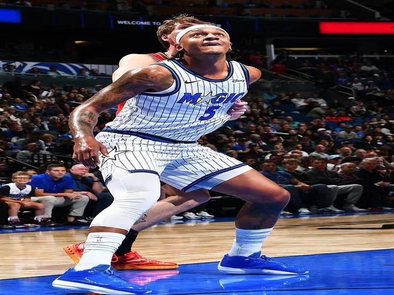 博主:国安下午集结韩佳奇现身,个别球员已从基地搬走私人物品